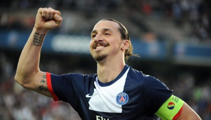 KAIYUNAPP-拜仁利用边路传中频繁制造机会，战术多变，拜仁zirkzee