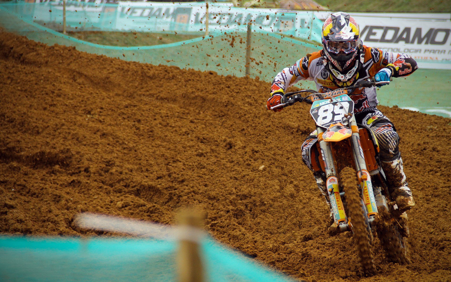 “英超进入收官冲刺，争冠格局待定”，英超争冠2021